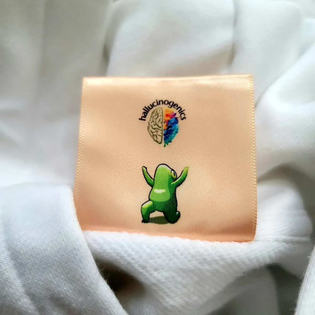 hg sweater tag front